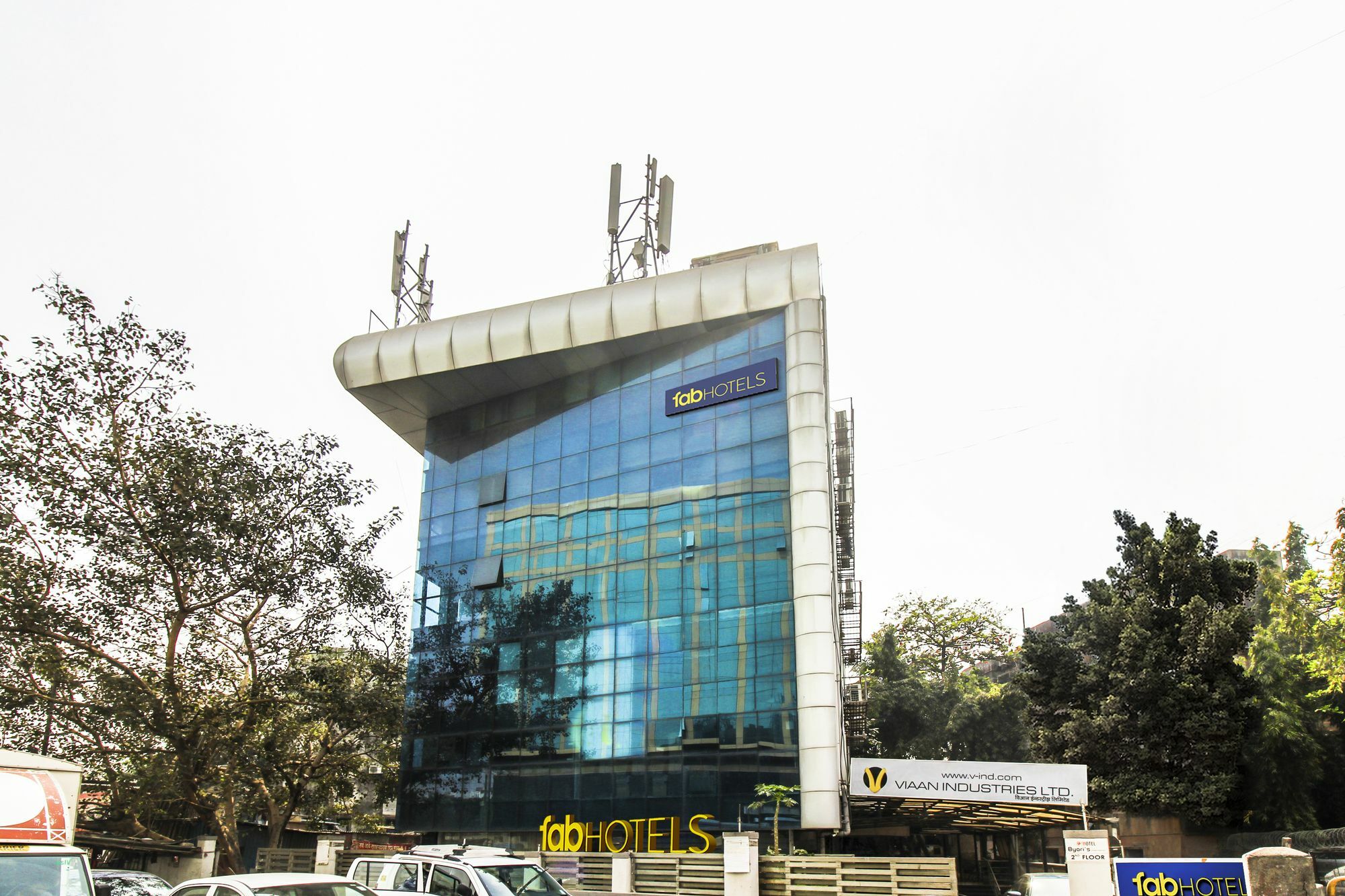 Fluorescent By Bizzgrow Hotels International Airport - Formerly Known As Byaris International Bombay Extérieur photo