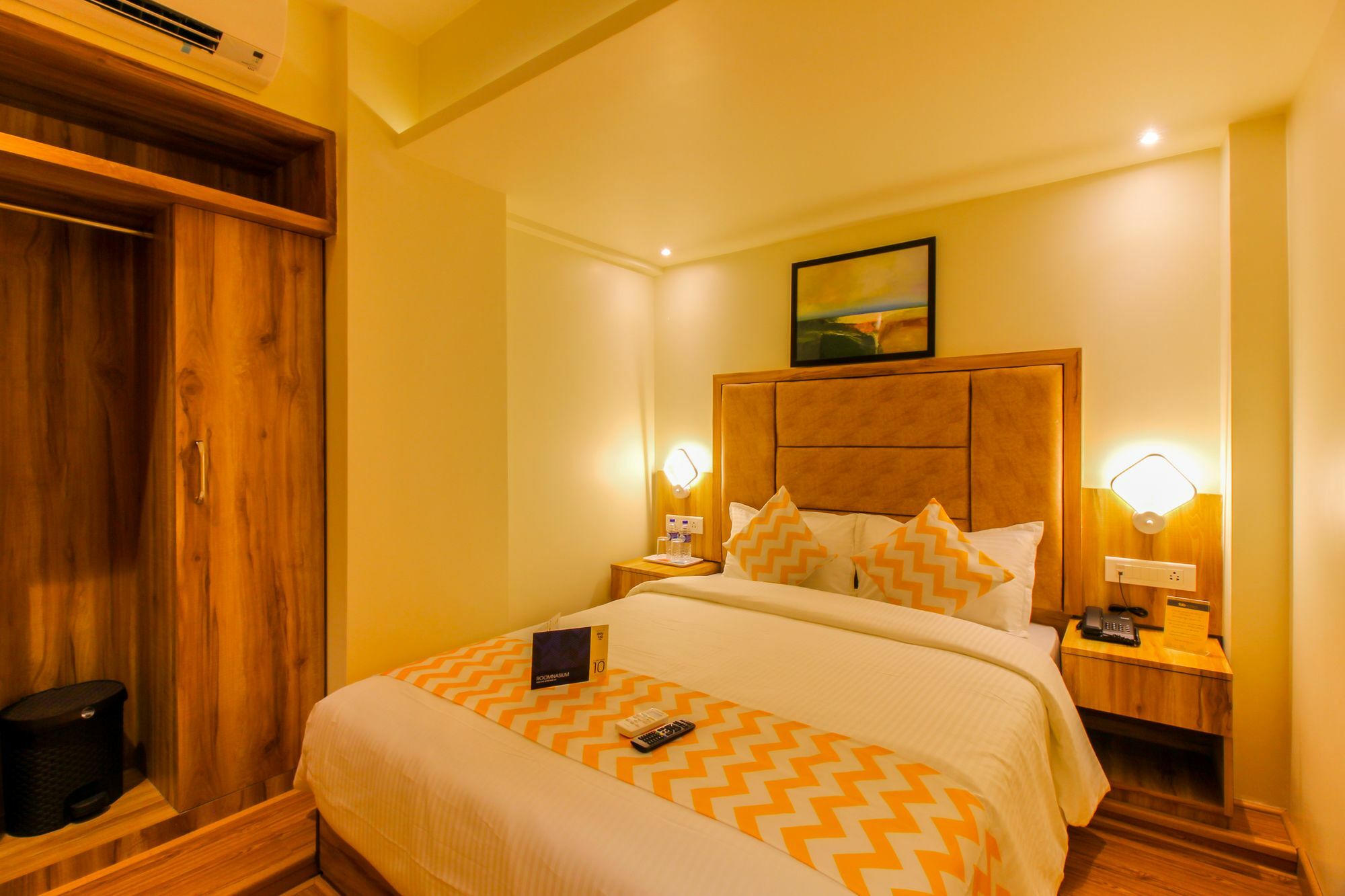 Fluorescent By Bizzgrow Hotels International Airport - Formerly Known As Byaris International Bombay Extérieur photo