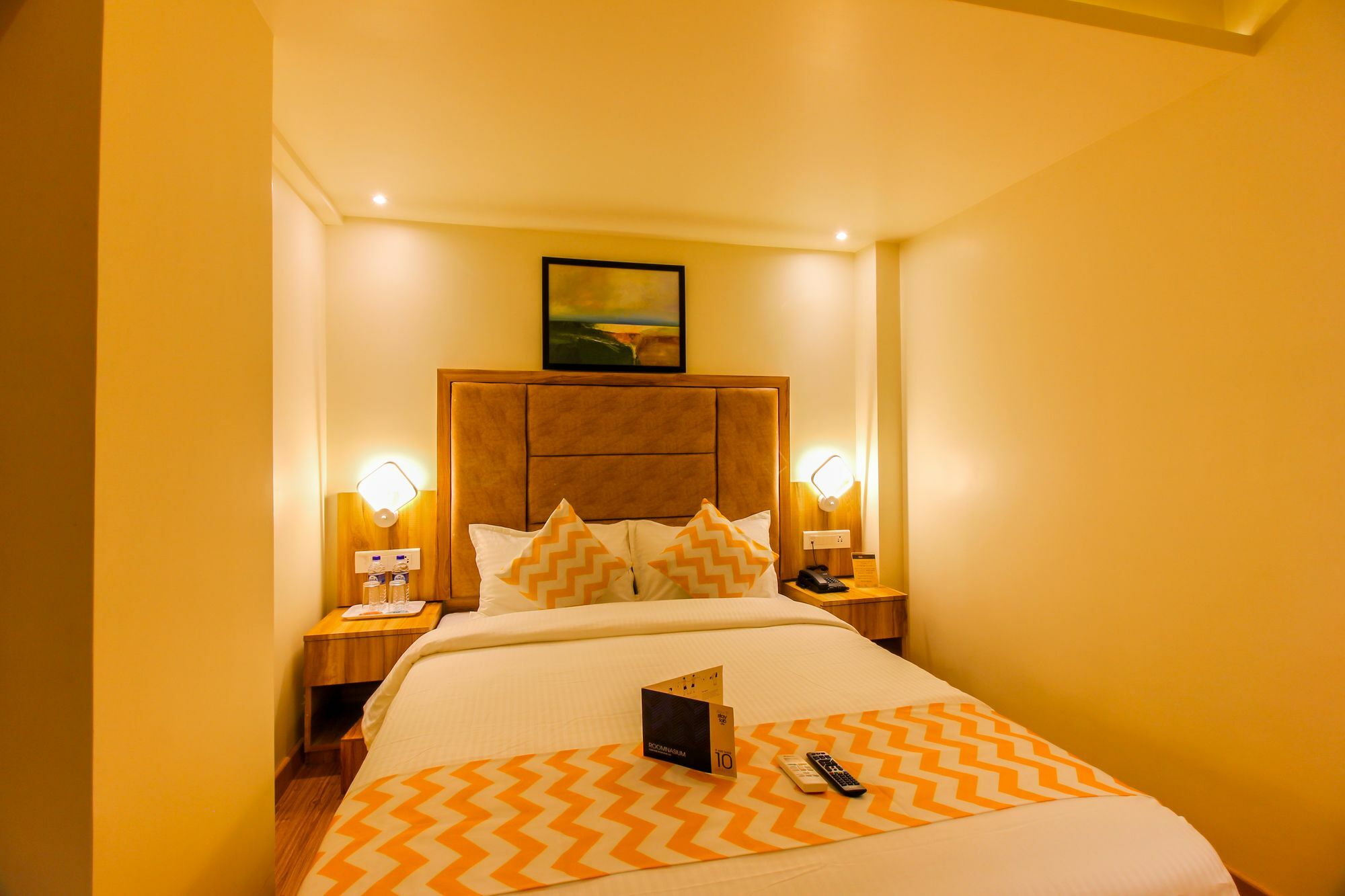 Fluorescent By Bizzgrow Hotels International Airport - Formerly Known As Byaris International Bombay Extérieur photo
