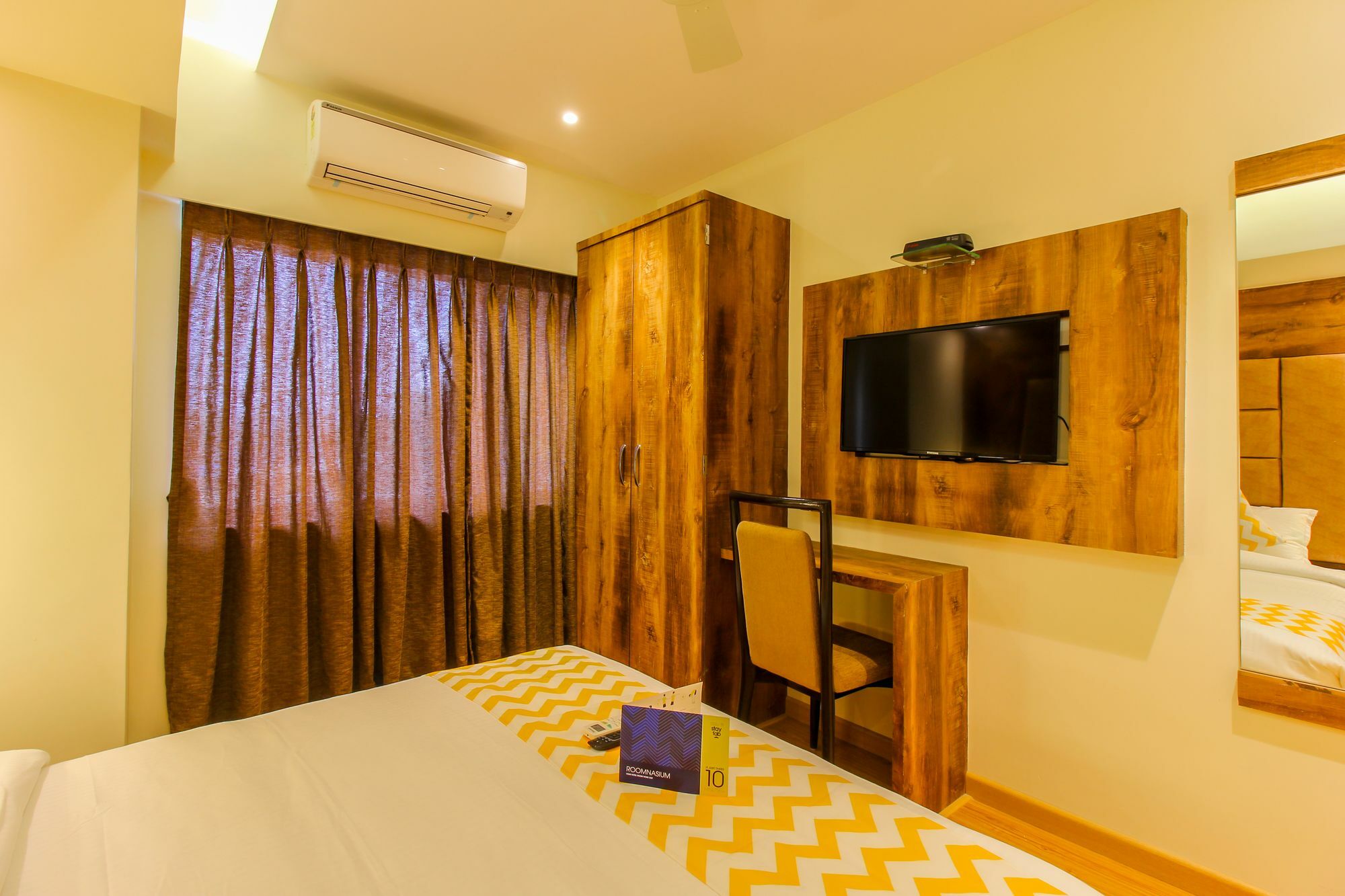 Fluorescent By Bizzgrow Hotels International Airport - Formerly Known As Byaris International Bombay Extérieur photo