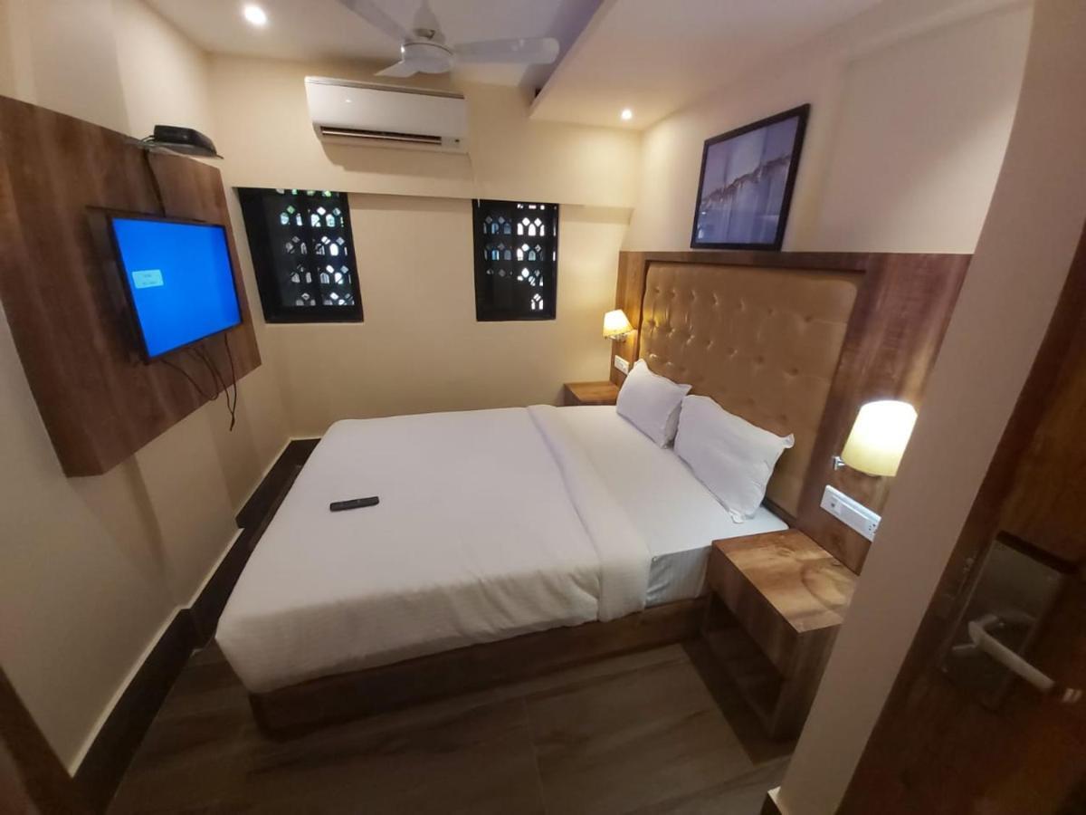 Fluorescent By Bizzgrow Hotels International Airport - Formerly Known As Byaris International Bombay Extérieur photo