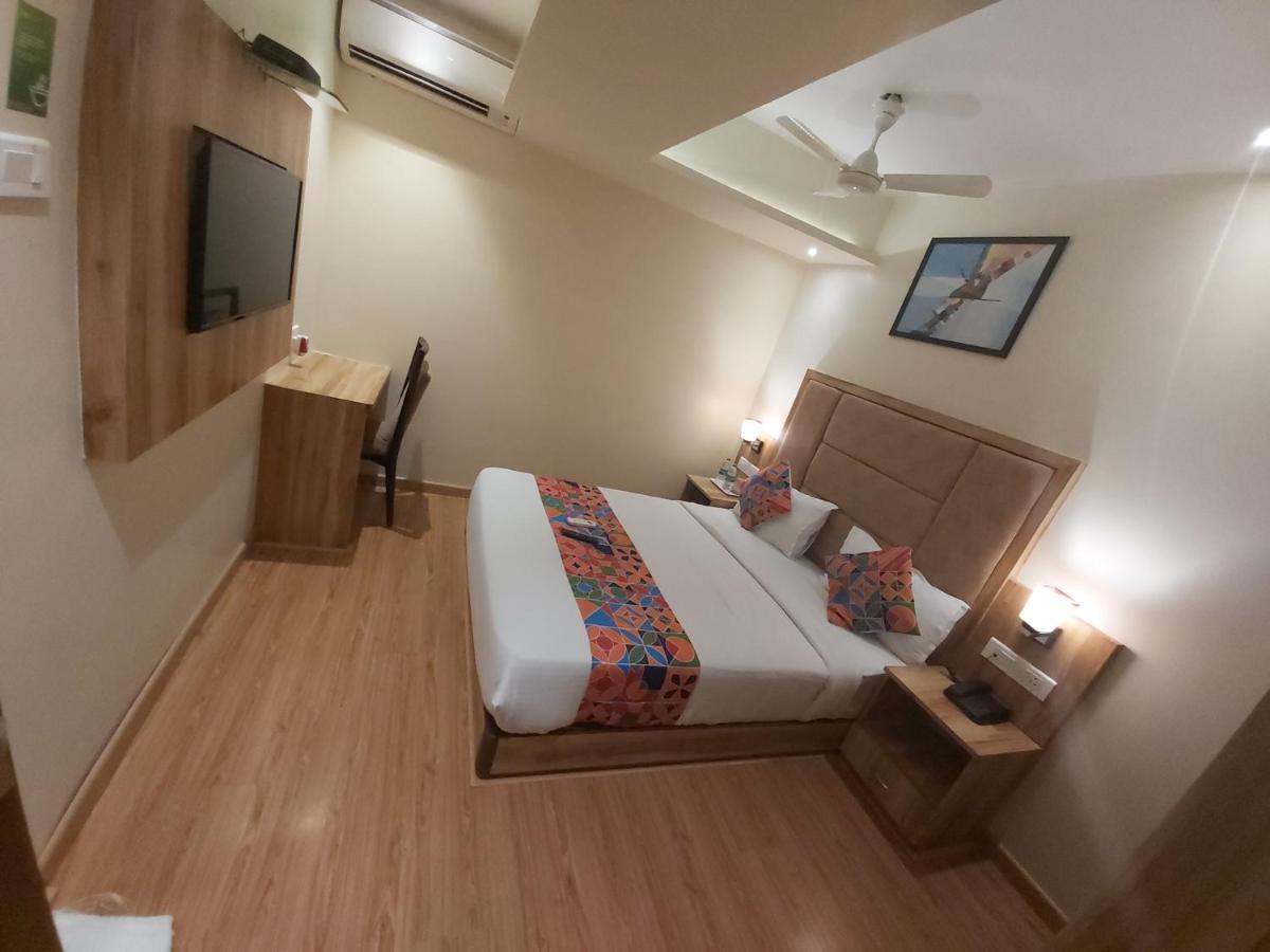 Fluorescent By Bizzgrow Hotels International Airport - Formerly Known As Byaris International Bombay Extérieur photo