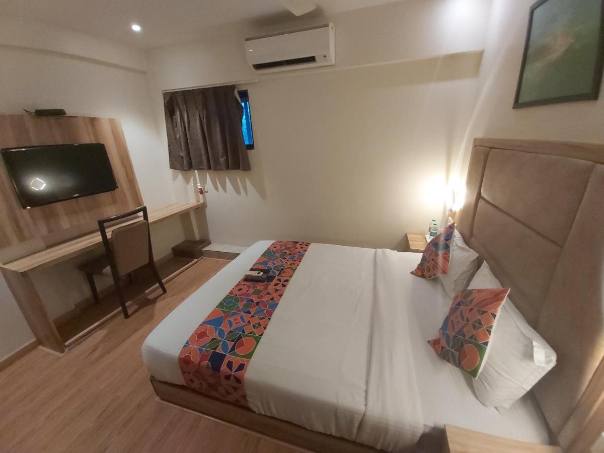 Fluorescent By Bizzgrow Hotels International Airport - Formerly Known As Byaris International Bombay Extérieur photo