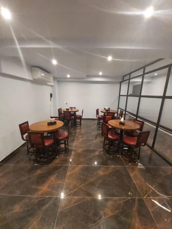 Fluorescent By Bizzgrow Hotels International Airport - Formerly Known As Byaris International Bombay Extérieur photo